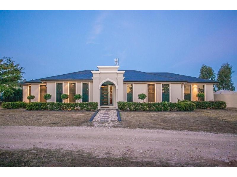 140 Auburn Road, Chinchilla QLD 4413