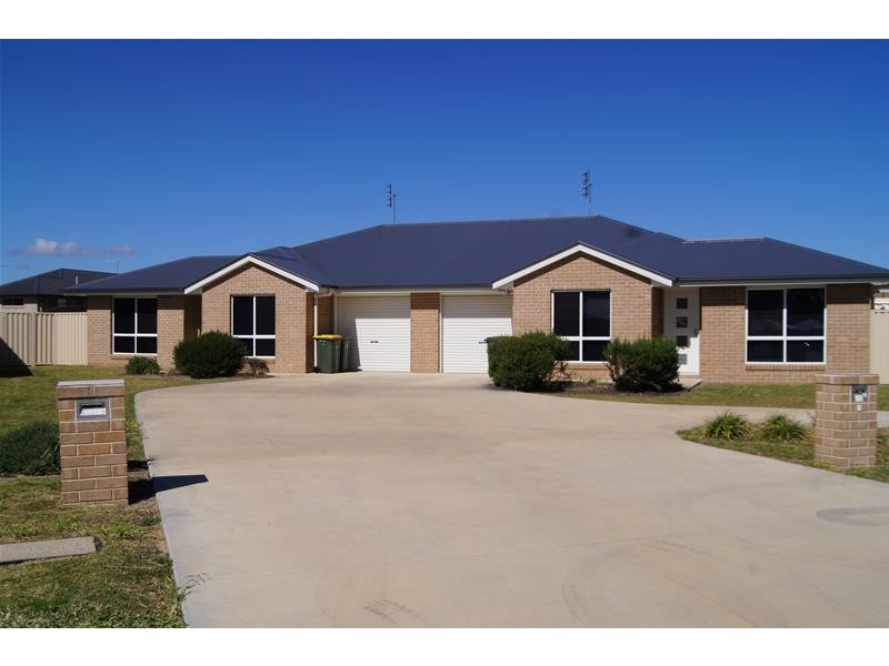 12 Lewis Street, Chinchilla QLD 4413