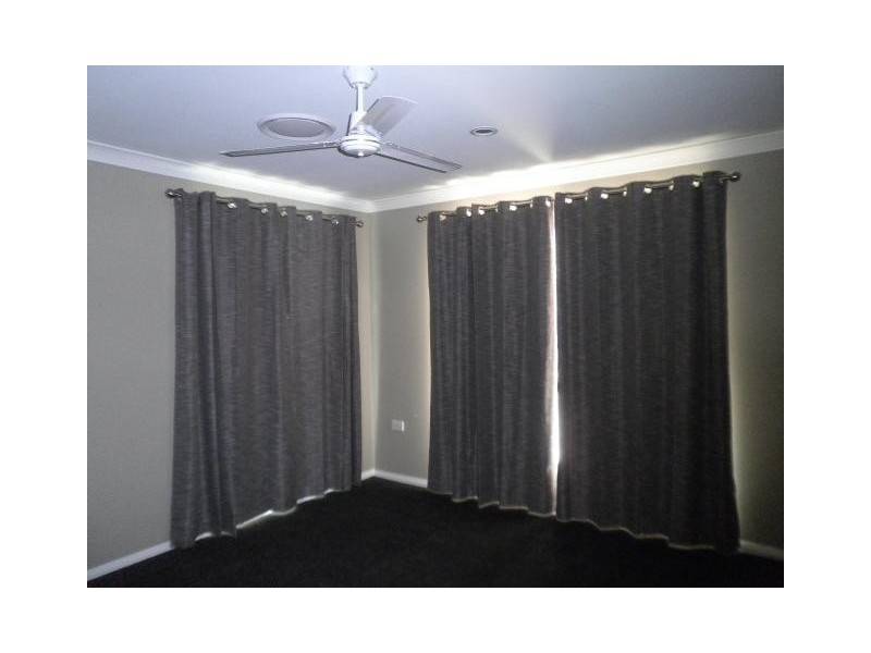 27 Cypress Pines Drive, Miles QLD 4415