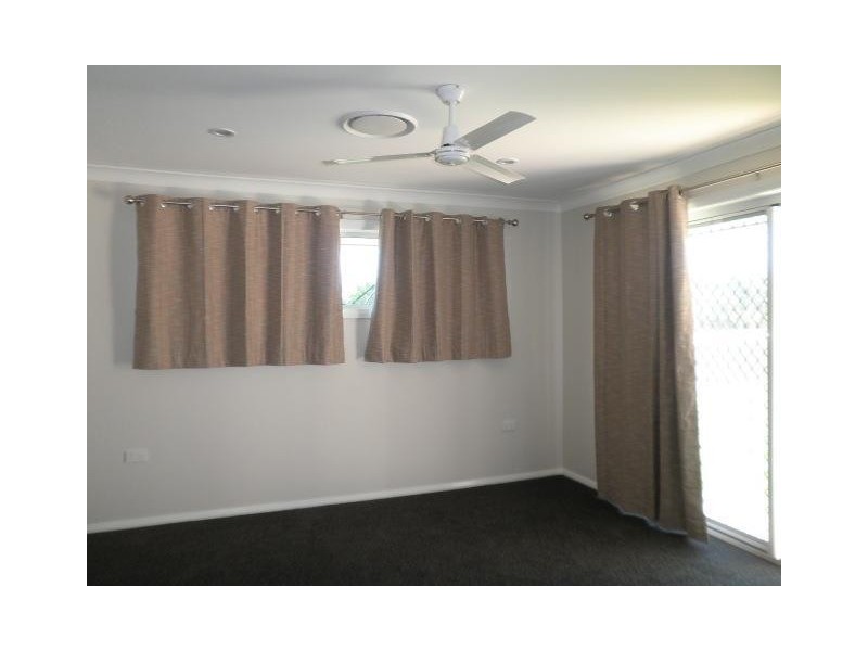 27 Cypress Pines Drive, Miles QLD 4415