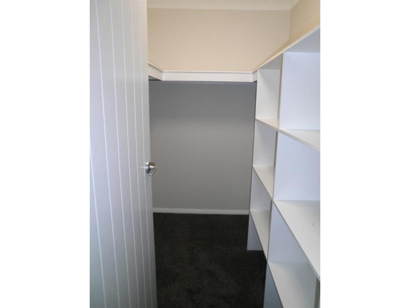 27 Cypress Pines Drive, Miles QLD 4415