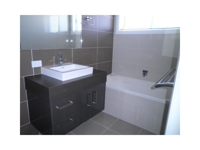 27 Cypress Pines Drive, Miles QLD 4415