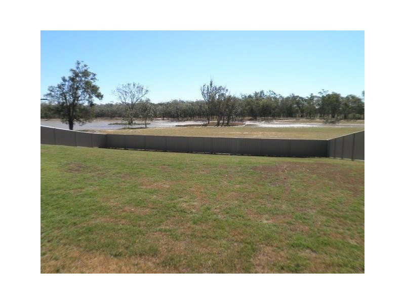 27 Cypress Pines Drive, Miles QLD 4415