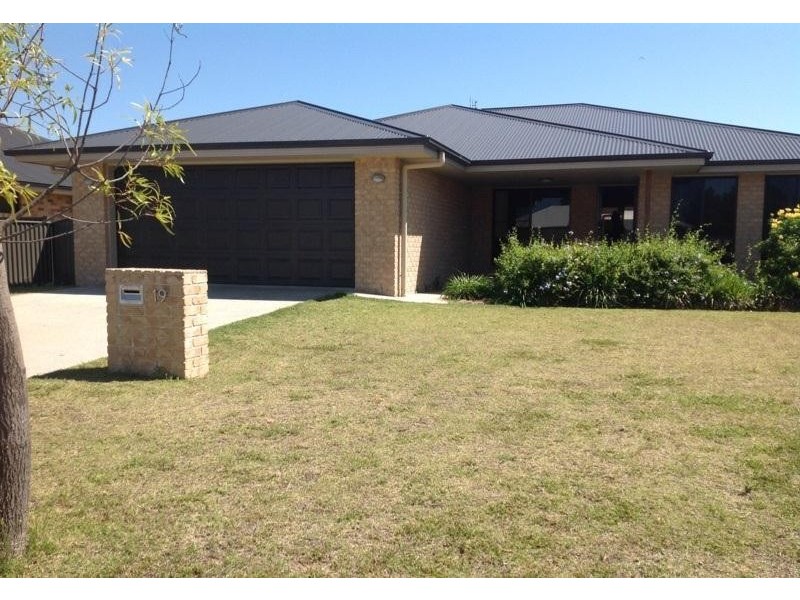 19 Cameron Street, Chinchilla QLD 4413