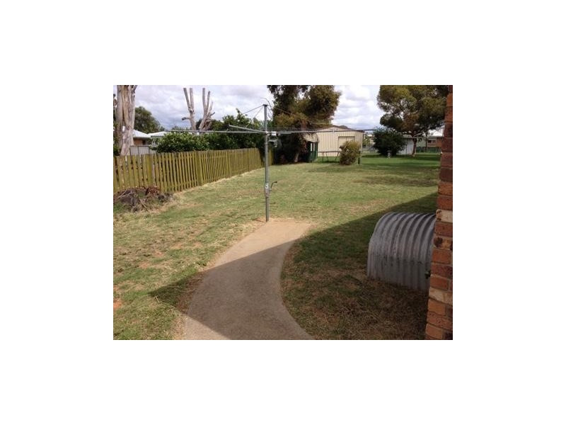 17 Beasley Street, Chinchilla QLD 4413