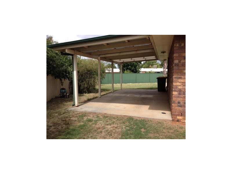 17 Beasley Street, Chinchilla QLD 4413