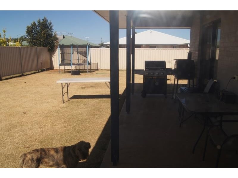 6 Cole Street, Chinchilla QLD 4413