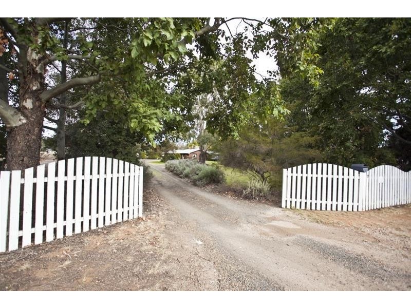 72 Oak Street, Chinchilla QLD 4413