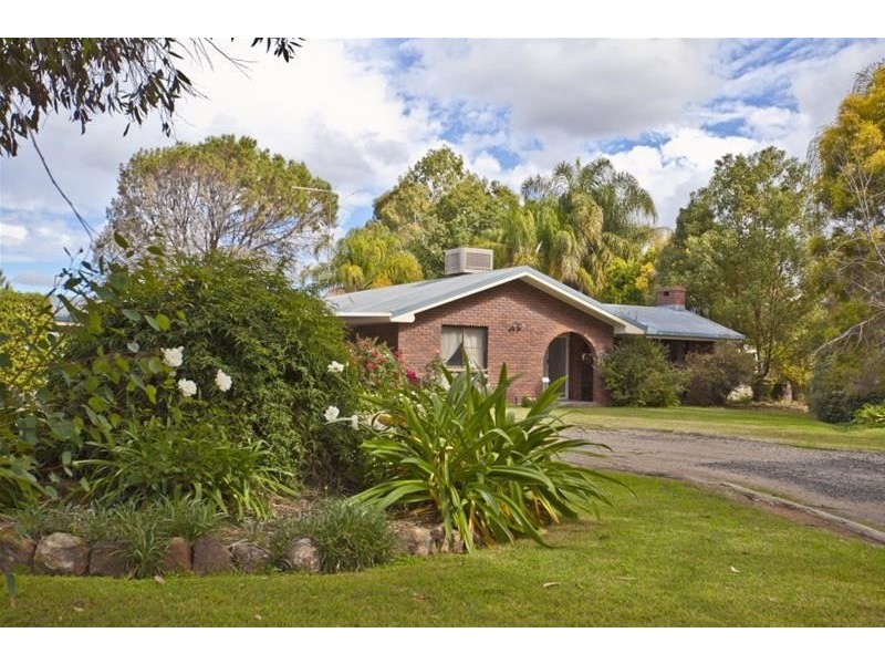 72 Oak Street, Chinchilla QLD 4413