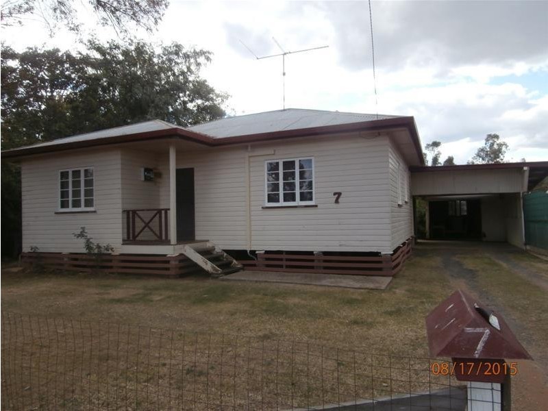 7 Zeller Street, Chinchilla QLD 4413