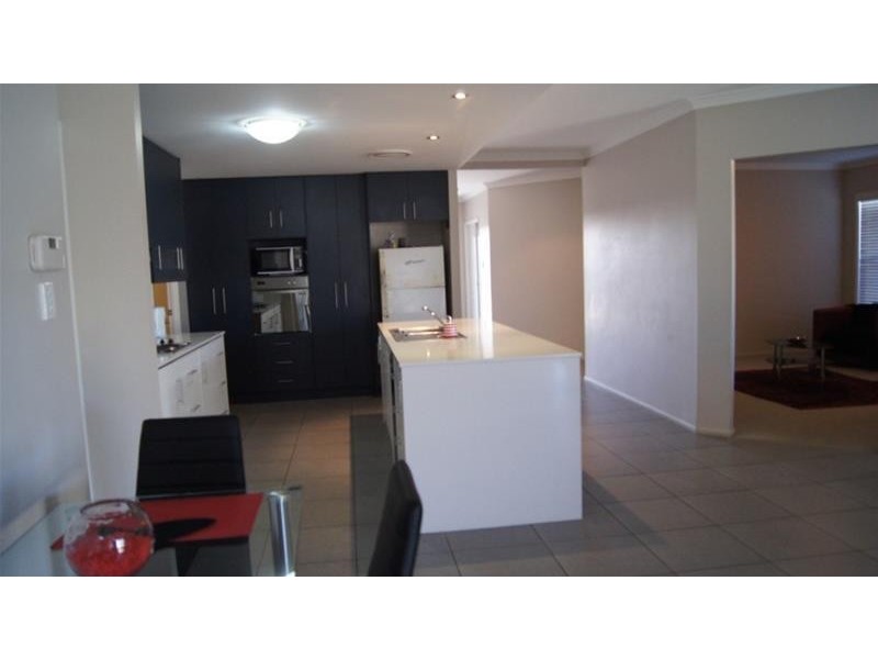 27 Sommerfeld Crescent, Chinchilla QLD 4413