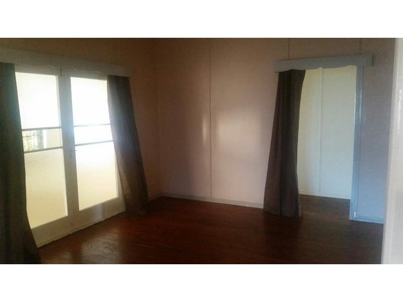 12 Wood Street, Chinchilla QLD 4413