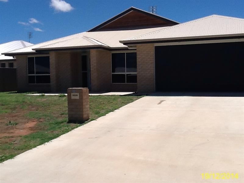 30 Bishop Drive, Miles QLD 4415