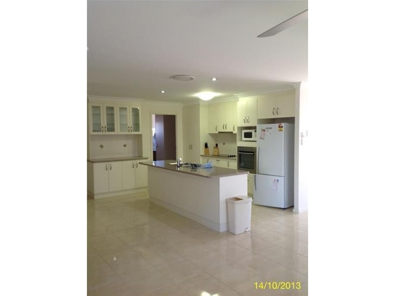 30 Bishop Drive, Miles QLD 4415