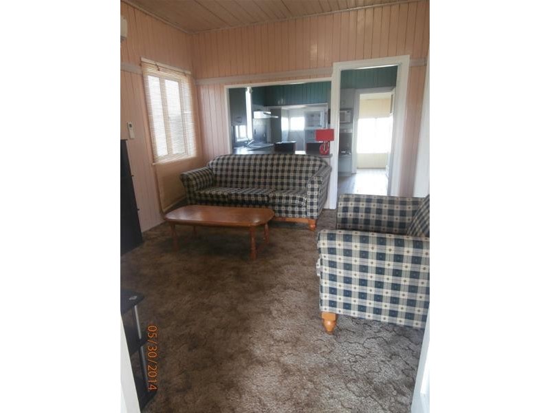 32 McNulty Street, Miles QLD 4415