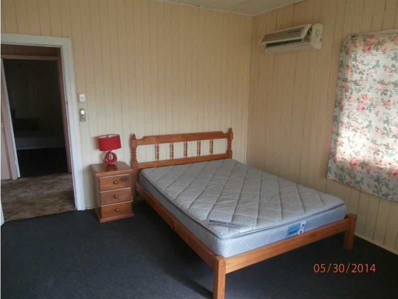 32 McNulty Street, Miles QLD 4415