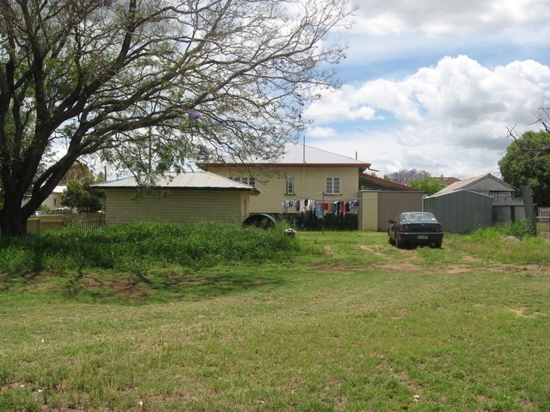 32 Helena Street, Chinchilla QLD 4413