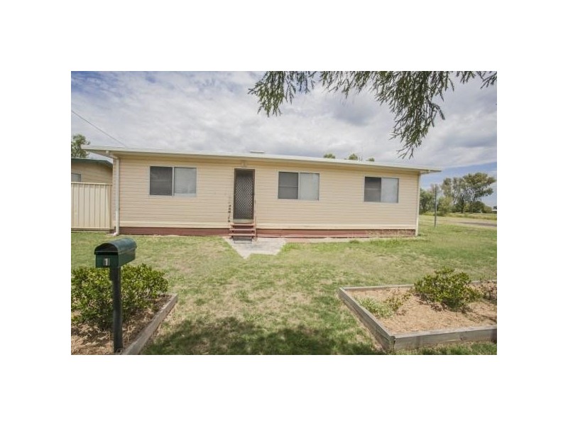 1 Stevenson Street, Chinchilla QLD 4413
