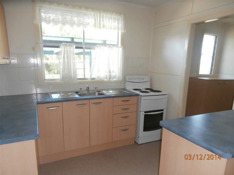 2/11 Covington Street, Chinchilla QLD 4413