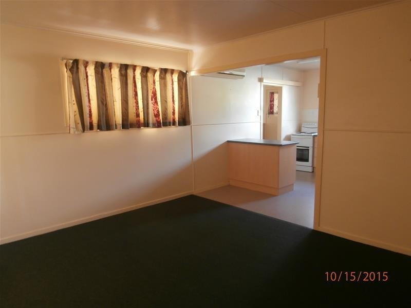 2/11 Covington Street, Chinchilla QLD 4413