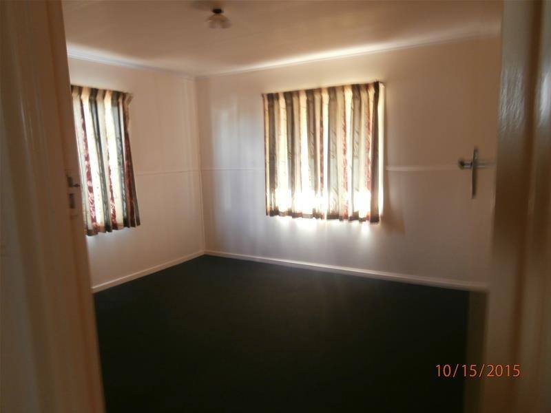 2/11 Covington Street, Chinchilla QLD 4413