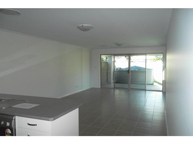 Unit 2/4 Crescent Avenue, Chinchilla QLD 4413