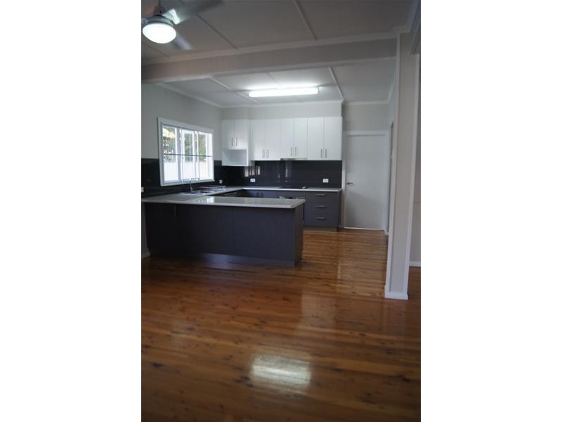 4 Beutel Street, Chinchilla QLD 4413