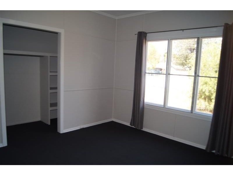 4 Beutel Street, Chinchilla QLD 4413