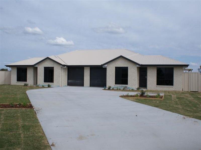 2/12 McKenzie Street, Chinchilla QLD 4413