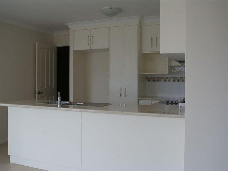 2/12 McKenzie Street, Chinchilla QLD 4413