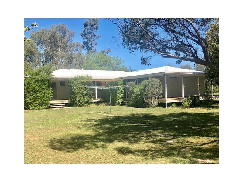 115 Cemetery Road, Chinchilla QLD 4413