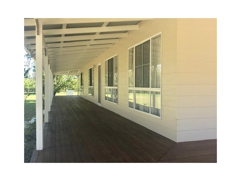 115 Cemetery Road, Chinchilla QLD 4413