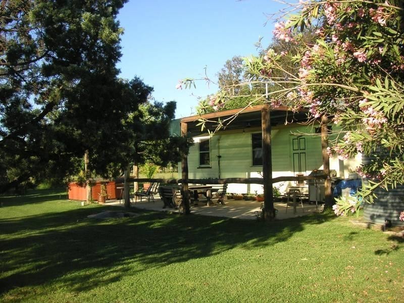 RENNICKS Road, Chinchilla QLD 4413