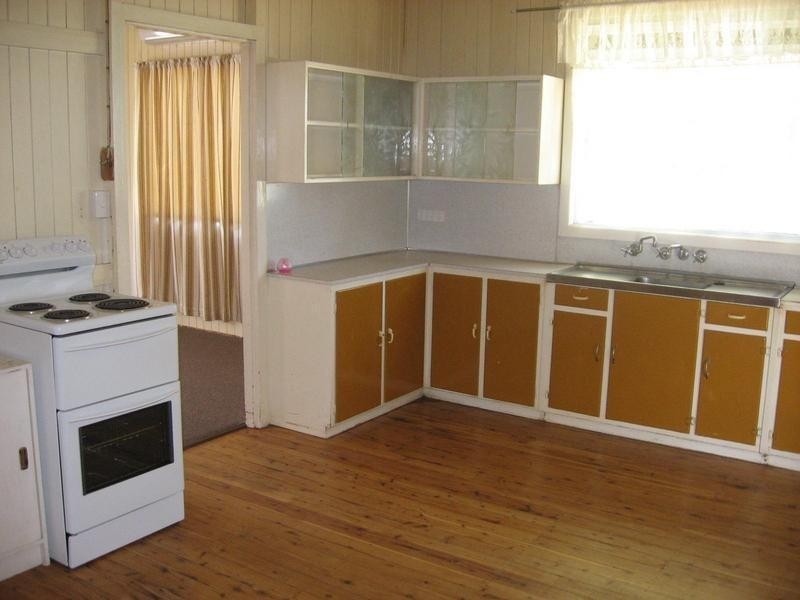 77 Wambo Street, Chinchilla QLD 4413