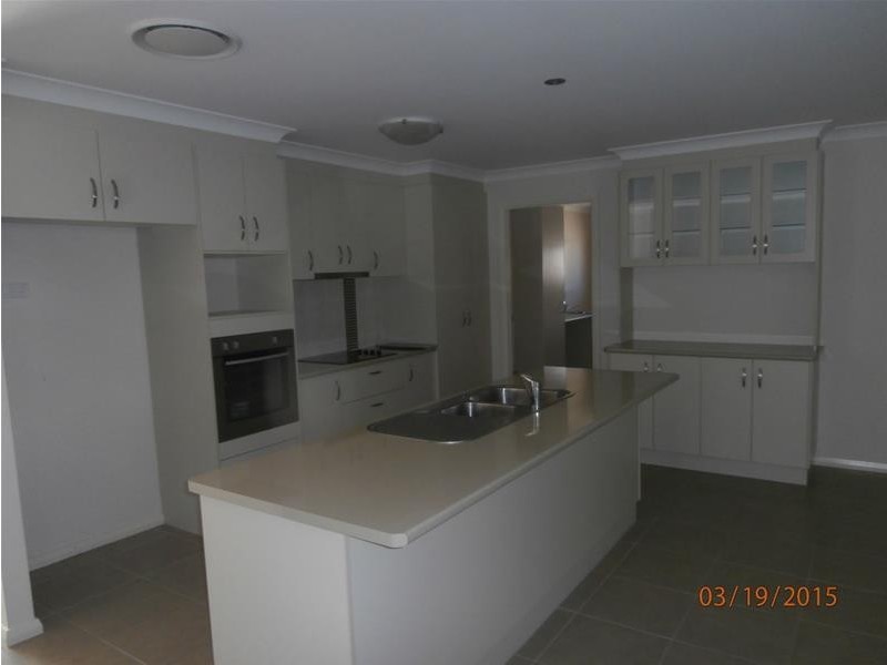 27 Bishop Drive, Miles QLD 4415