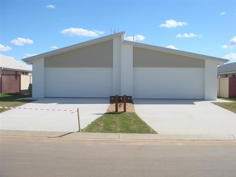 2/12 Ellem Drive, Chinchilla QLD 4413