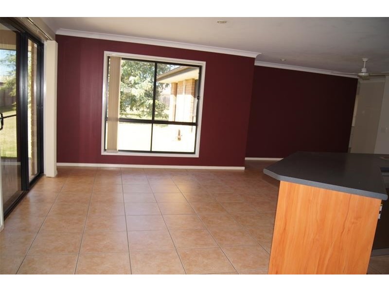 10 Back Avenue, Chinchilla QLD 4413