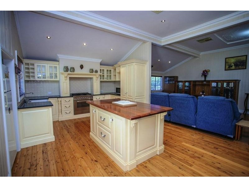 40 Hypatia Street, Chinchilla QLD 4413