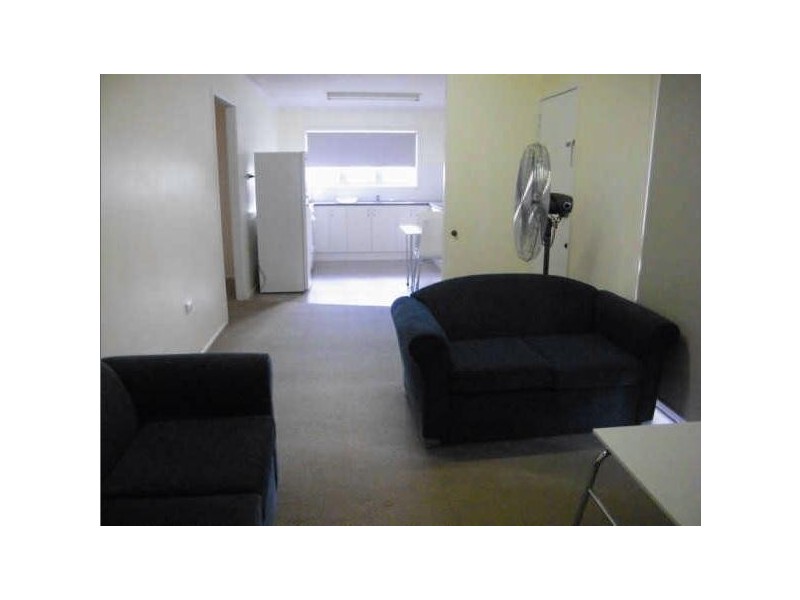 2/79 Middle Street, Chinchilla QLD 4413