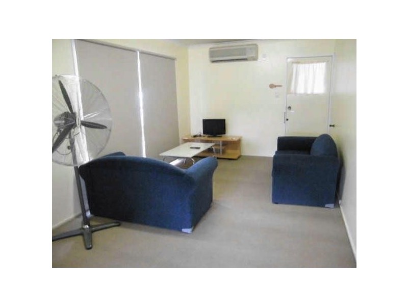 2/79 Middle Street, Chinchilla QLD 4413