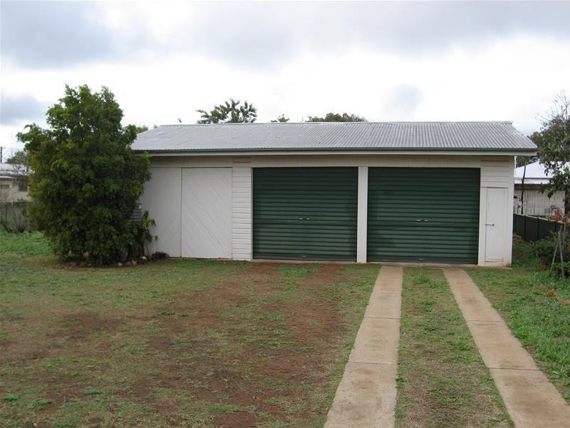 7 Atkins Street, Chinchilla QLD 4413