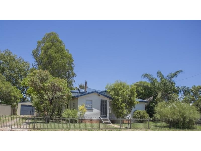 6 Wood Street, Chinchilla QLD 4413