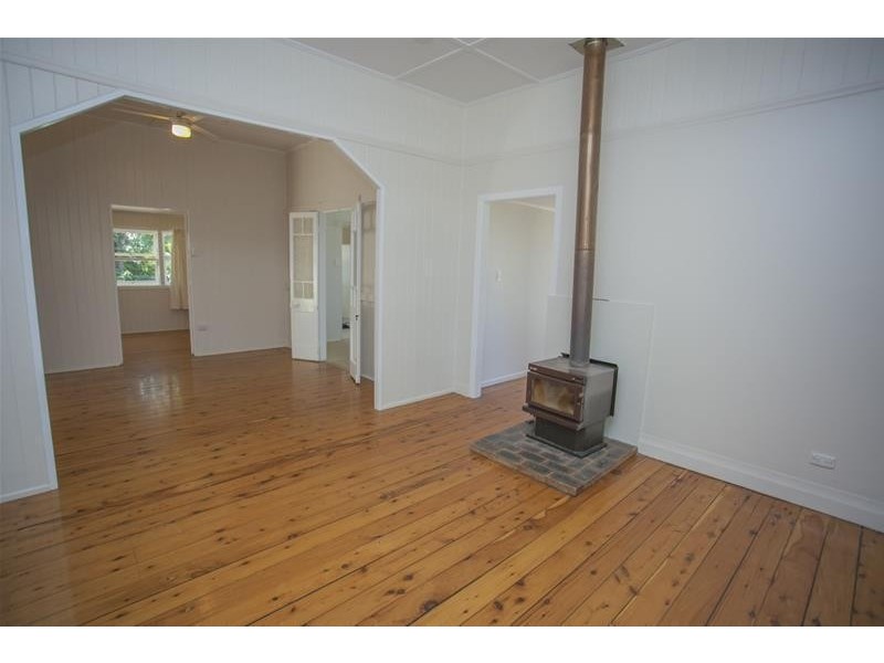 6 Wood Street, Chinchilla QLD 4413