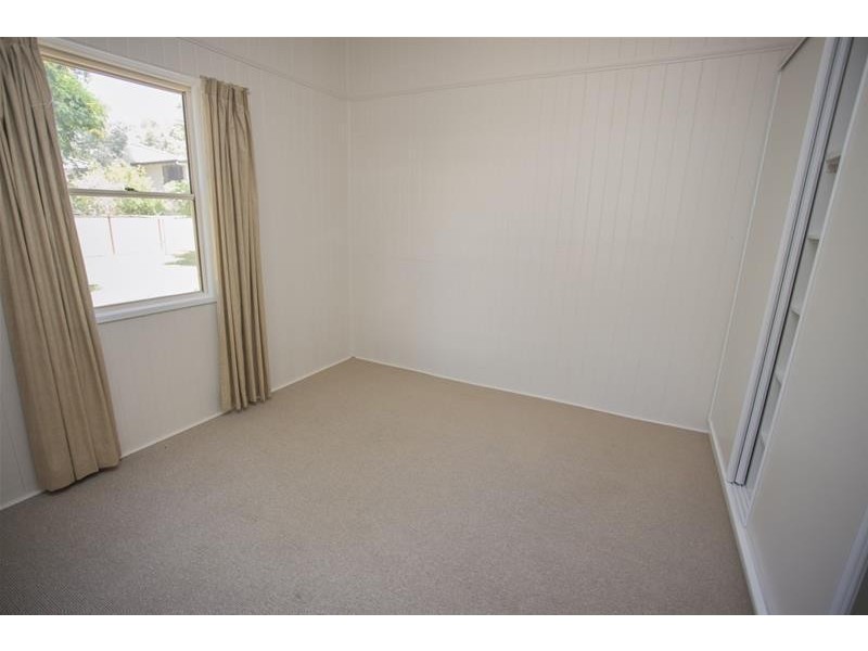 6 Wood Street, Chinchilla QLD 4413