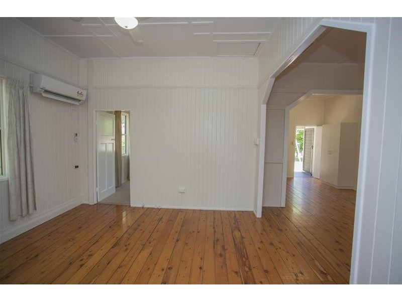 6 Wood Street, Chinchilla QLD 4413