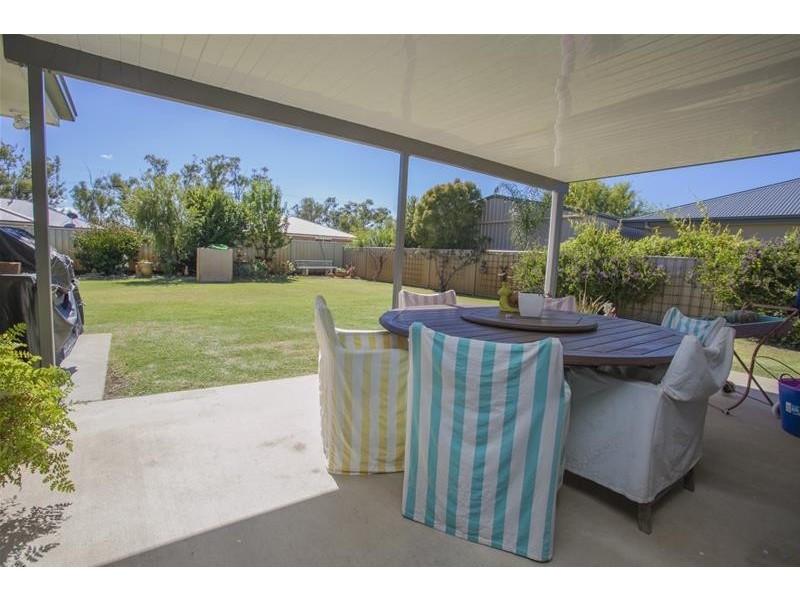 39 Pilkington Street, Chinchilla QLD 4413