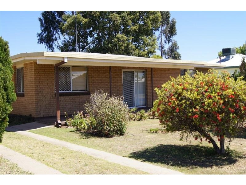 8 Atkins Street, Chinchilla QLD 4413