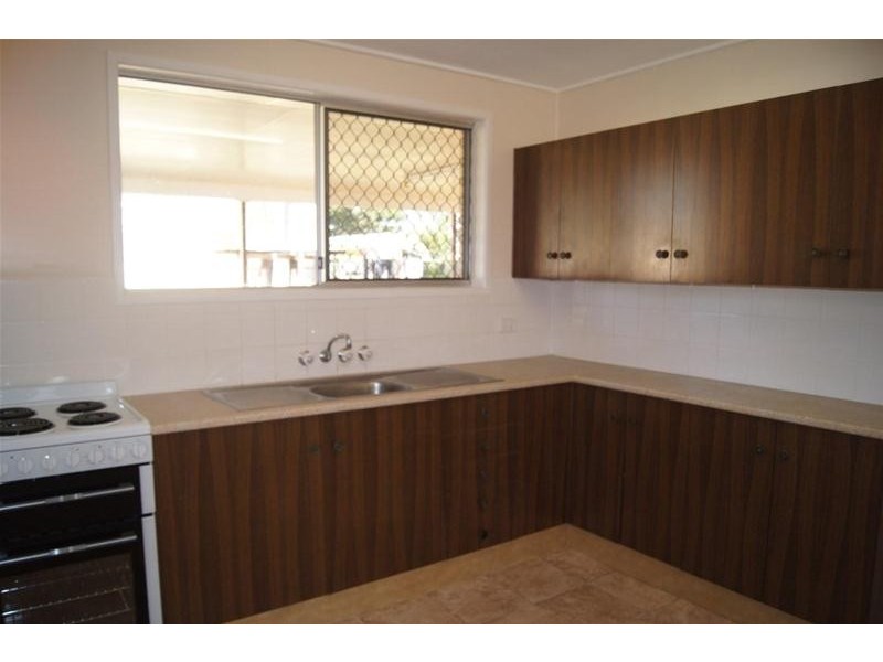 8 Atkins Street, Chinchilla QLD 4413