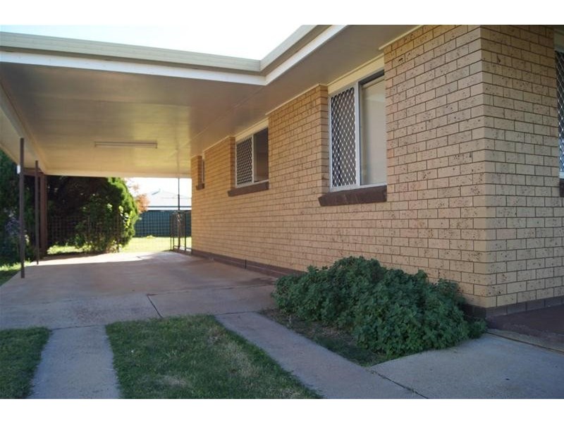 8 Atkins Street, Chinchilla QLD 4413