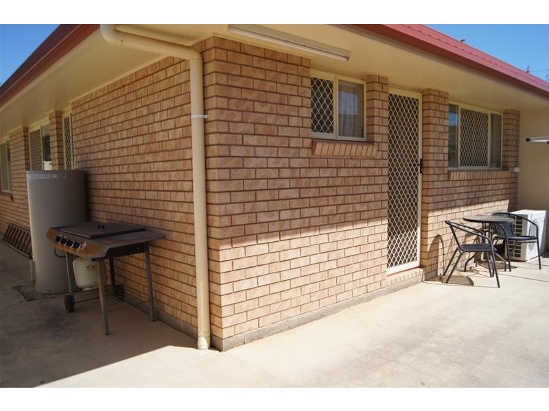 Units 3 & 4/1A Leichhardt Street, Chinchilla QLD 4413